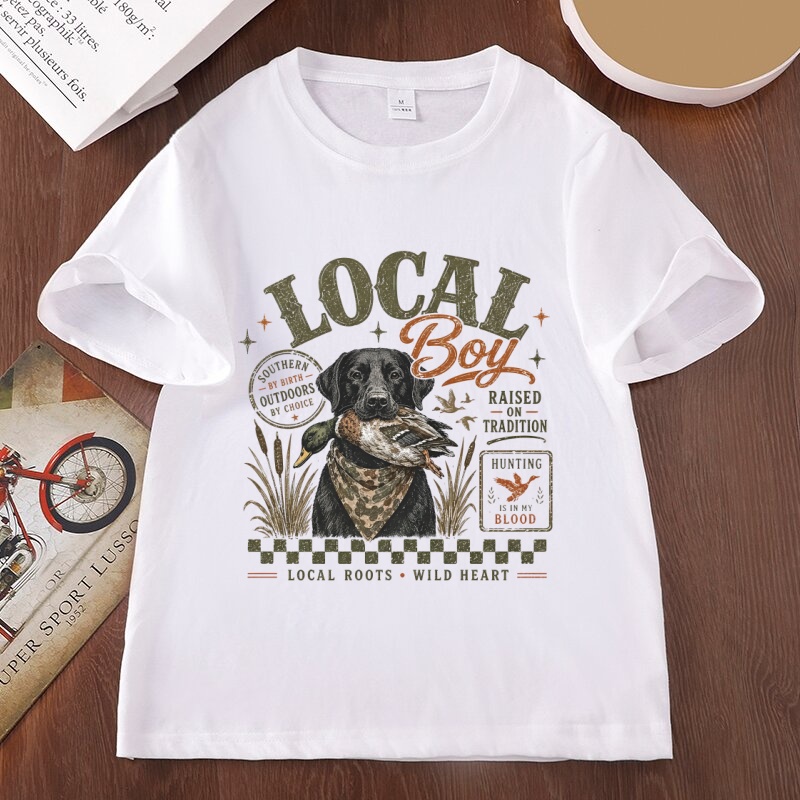 Outdoor Hunting Graphic Tees - Koszulki z grafiką „Local Boy Hunting”,